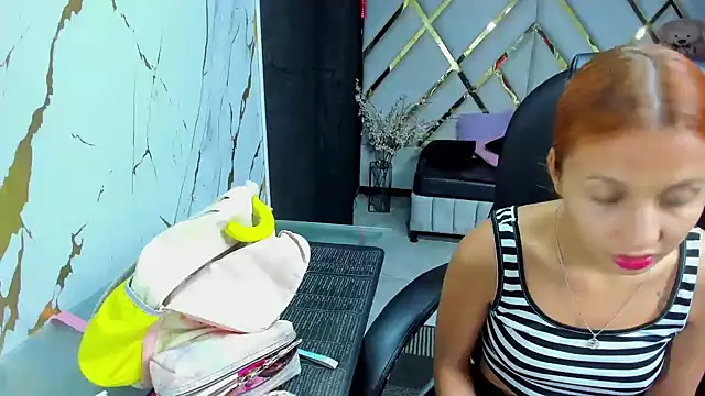 Paris_Petit Live XXX-Chat