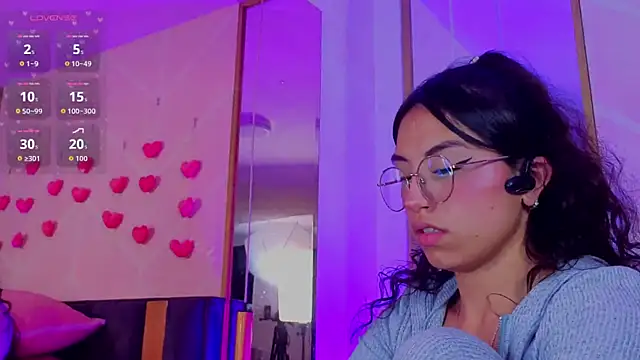 MadyJackson Live XXX-Chat