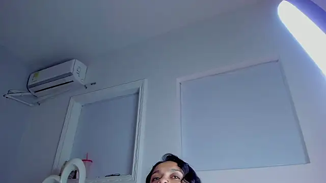 Chat XXX en directo de KourtneyEvans