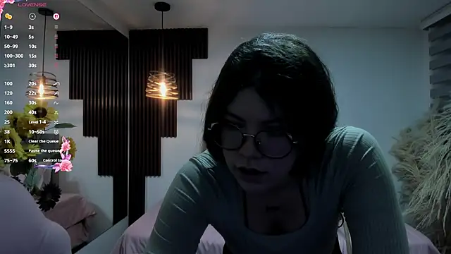 Sweet_Alicee__ Adlı Modelin Canlı XXX Sohbeti