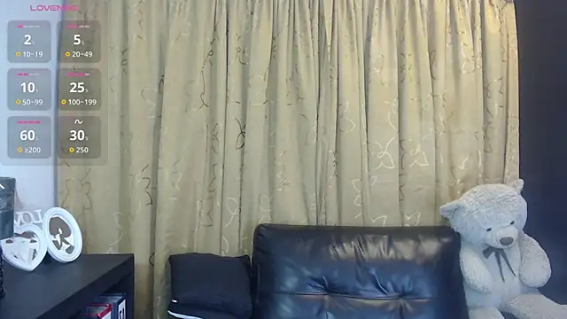 Kerly_Doll 即時 XXX 聊天