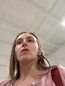 lunagirl13: διαδικτυακό σόου στην κάμερα