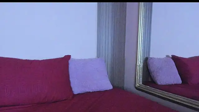 Chat +18 de kathe_hot ao vivo