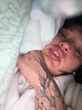 แชท XXX สดของ LorenRosse