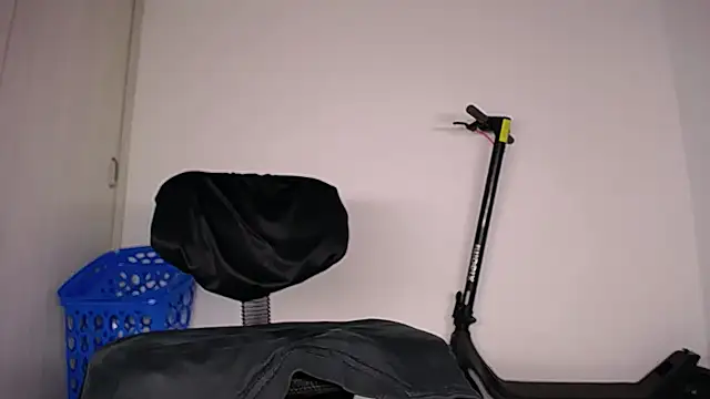 Show modela MAXJONES_2 na web-kameri