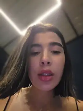 Онлайн чат XXX Sweetnahoxxx