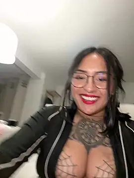 Rae_Lil_White 即時 XXX 聊天