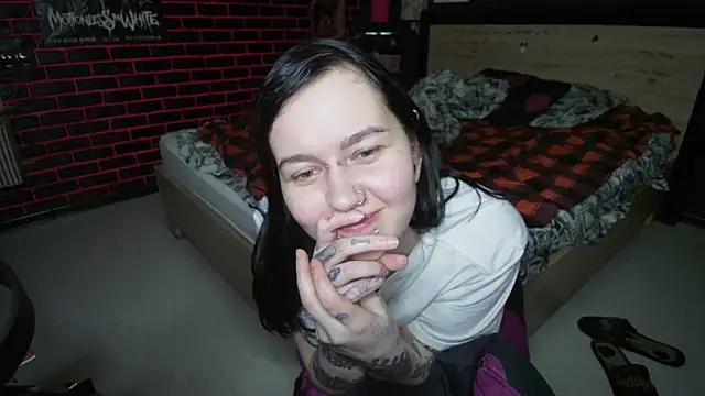 Živý XXX chat MoorderxDoll