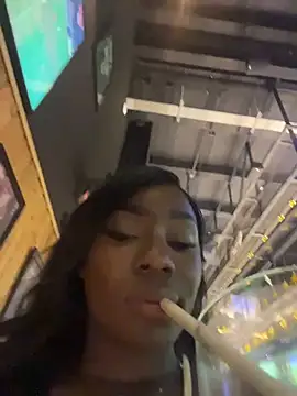 Chat +18 de ZarahFerreira ao vivo