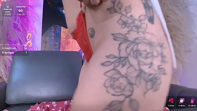 milkk_'s Live XXX Chat