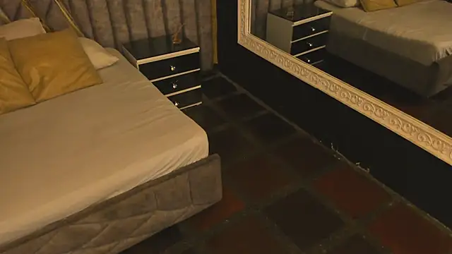 AbbyLoius: вебкам-шоу