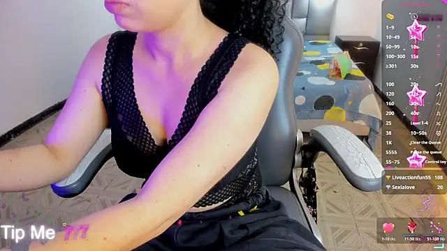 Chat +18 de NoaMalak7 ao vivo