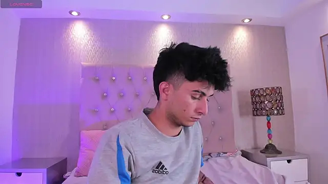 Онлайн чат XXX MrWilliseo