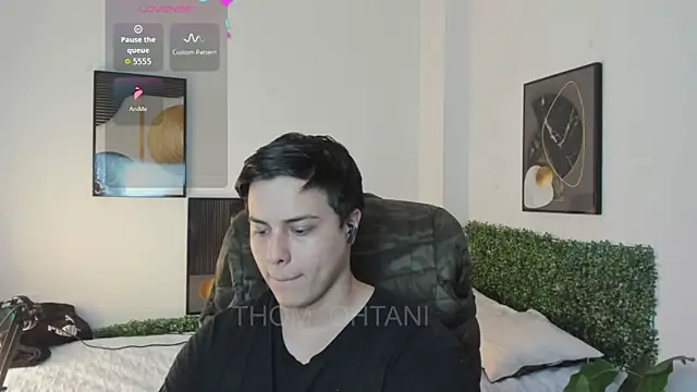 Thom_Ohtani Adlı Modelin Canlı XXX Sohbeti