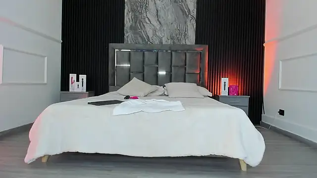 Laureenwells Chat XXX live