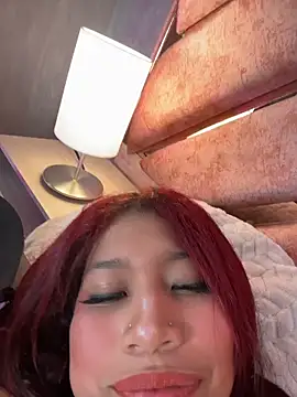 แชท XXX สดของ Cherry_Charlottee