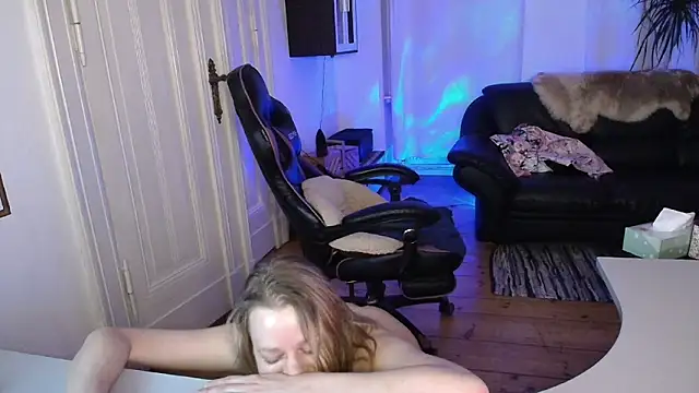 HoneyKeyN8_ Chat XXX live