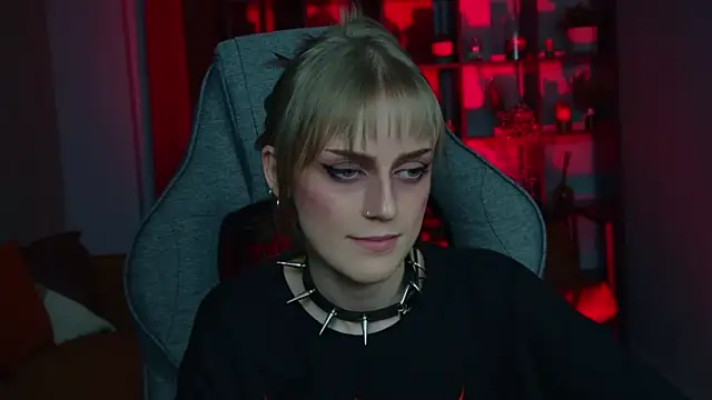 Chat +18 de KiraMontoya ao vivo