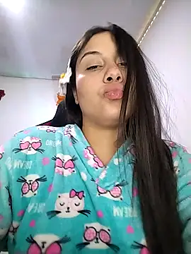 esmeralda_jadees Adlı Modelin Canlı XXX Sohbeti