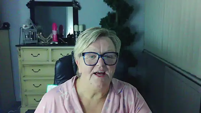 BridgetBlueEyes' Live XXX Chat