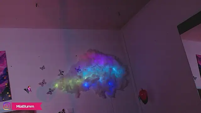 MiiaBlumm_ Webcam show