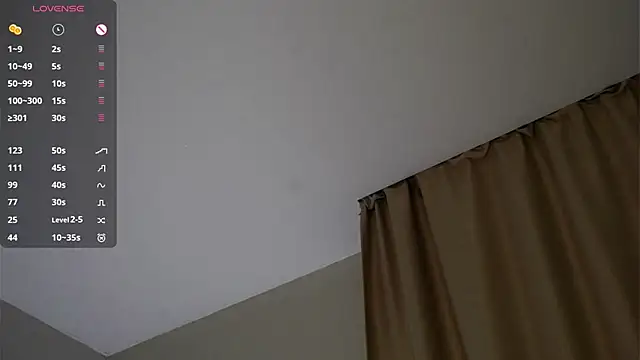 EffieHenri Live XXX-Chat