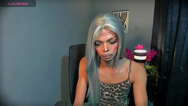 xEllaineCumsLotx Pertunjukan Webcam