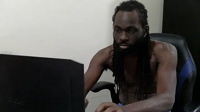 Darkkras: διαδικτυακό σόου στην κάμερα