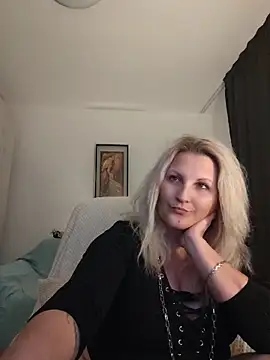 แชท XXX สดของ Divineblond