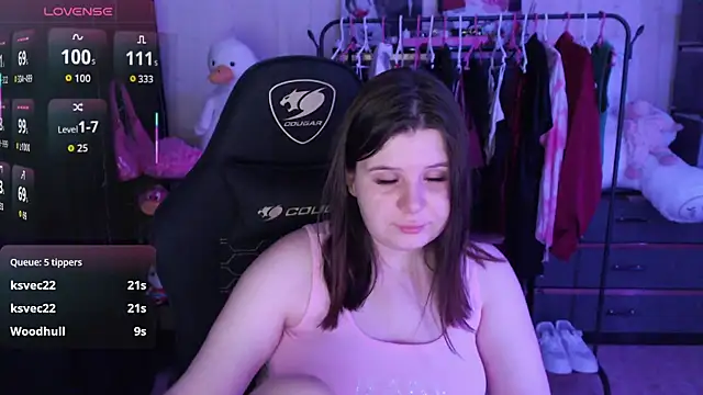 دردشة AmyVibess الجنسية المباشرة