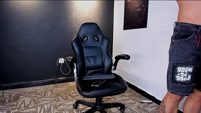 Floyd212_Vibes Live XXX Chat