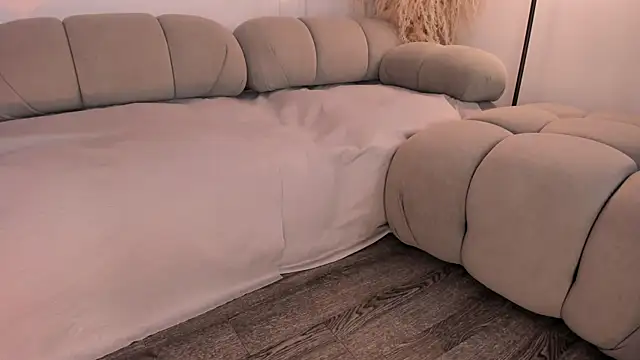 AliceHanz: онлайн-секс-чат