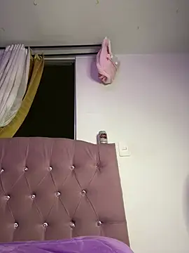 Chatroom XXX en direct de SOPHIIE_LUX_