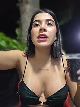 Sweetnahoxxx's Live XXX Chat