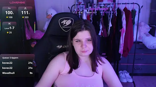 AmyVibess Adlı Modelin Canlı XXX Sohbeti