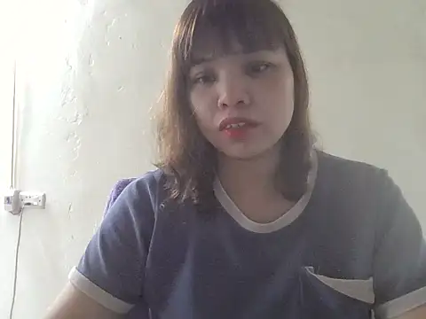 Angela-Eira Adlı Modelin Canlı XXX Sohbeti