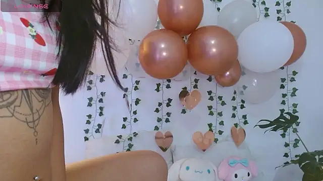 Chat XXX en directo de hellokitty__valery