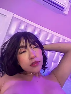 Bamby_buu Adlı Modelin Canlı XXX Sohbeti