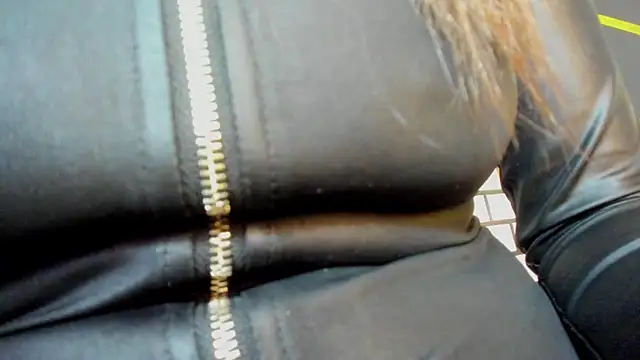 adrhiiana Chat XXX in diretta