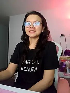 دردشة azumiichan الجنسية المباشرة