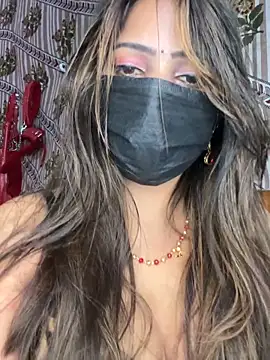 CUTI-NAINA élő XXX-chatje