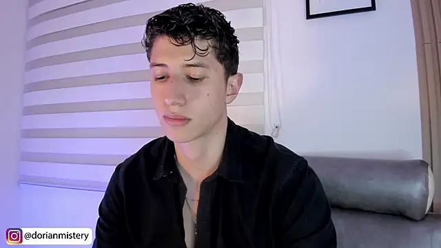 Chat XXX en directo de Dorianmistery2322_