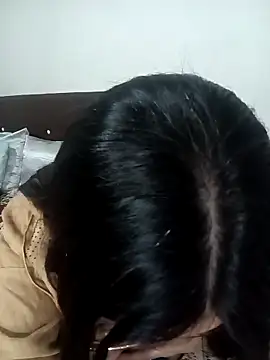 YaraDuartee Chat XXX in diretta