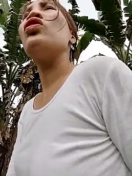 Ruby_Lucy Pertunjukan Webcam