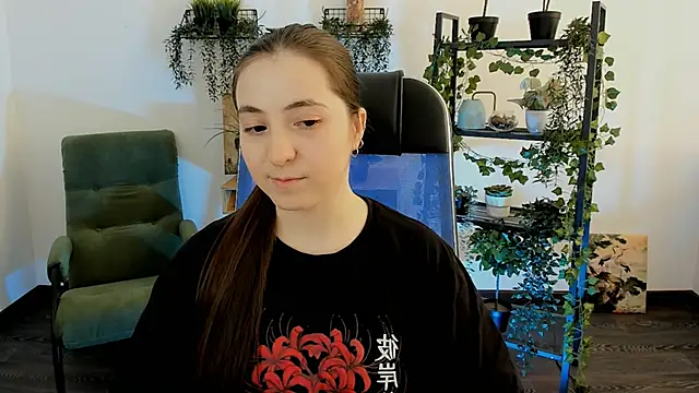 VirtuallVoyant live XXX chat