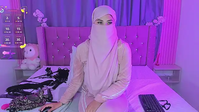 Nayla-Mouna Adlı Modelin Canlı XXX Sohbeti