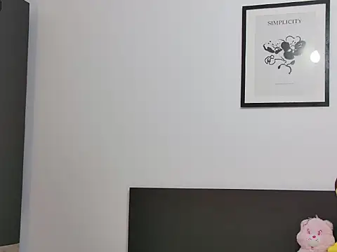 แชท XXX สดของ miaastarr