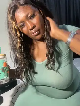 Cardiebae89 live XXX chat