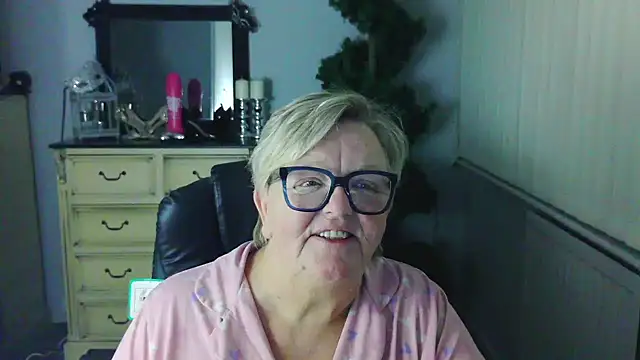 BridgetBlueEyes Chat XXX in diretta