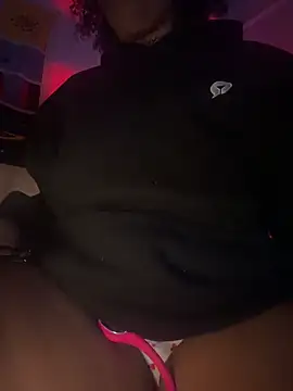 Lunalovesyou8 Adlı Modelin Canlı XXX Sohbeti